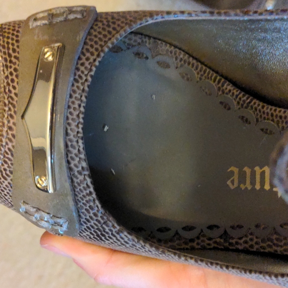 Juicy Couture taupe block heel platform peep toe lizard textured heels s… - Picture 9 of 10